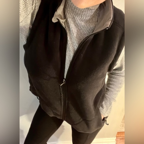 Black MEC fleece vest - Picture 8 of 16